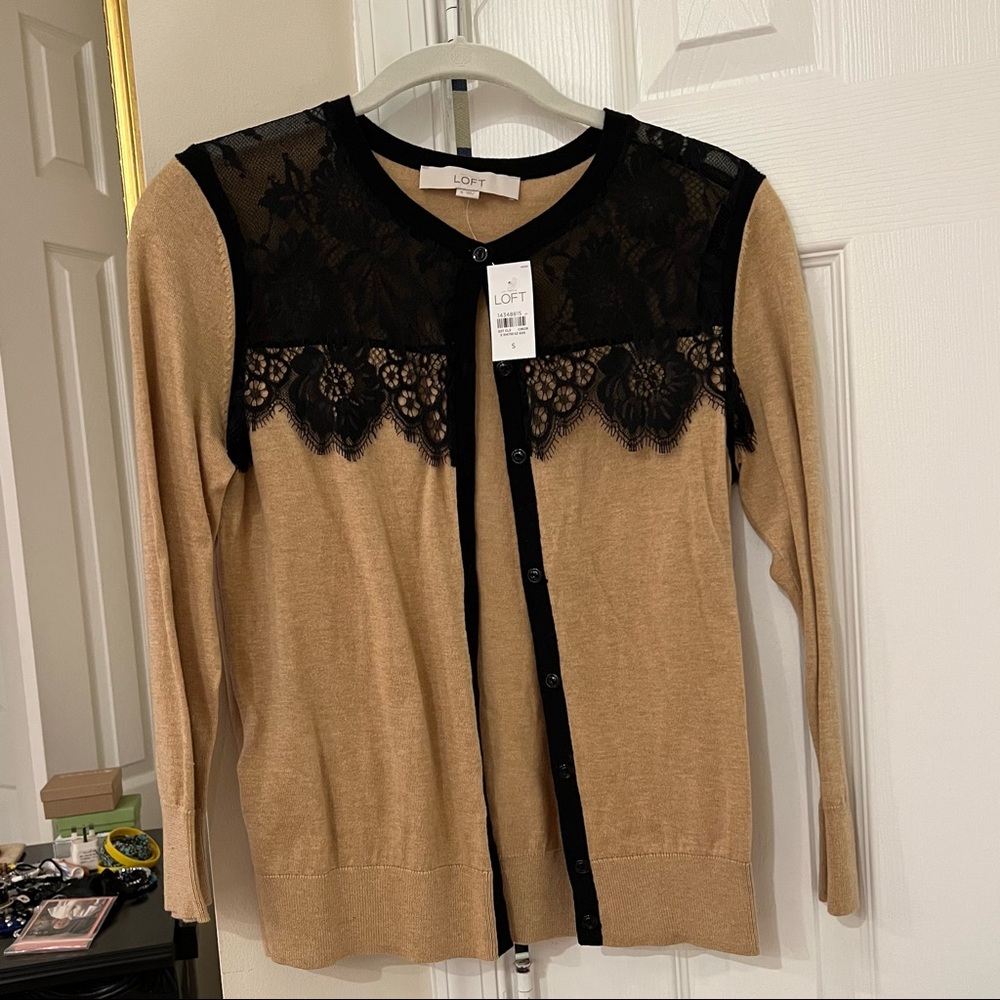 Cardigan with black lace
